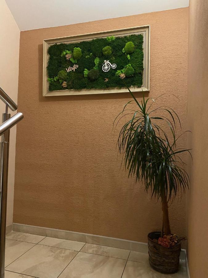 Apartman Pri Parku Sered' Екстериор снимка
